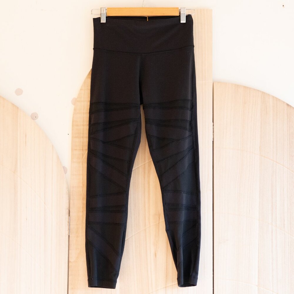 Lululemon | Criss Cross Mesh Leggings